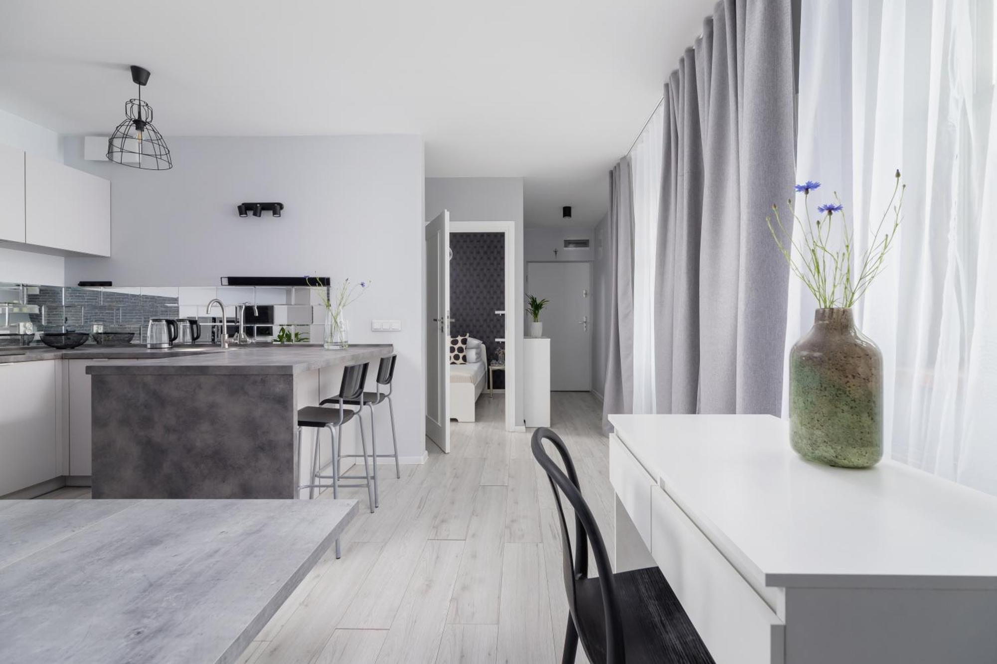 One Bedroom Apartment With A Balcony - Dietla 109 Street Krasków Exterior foto