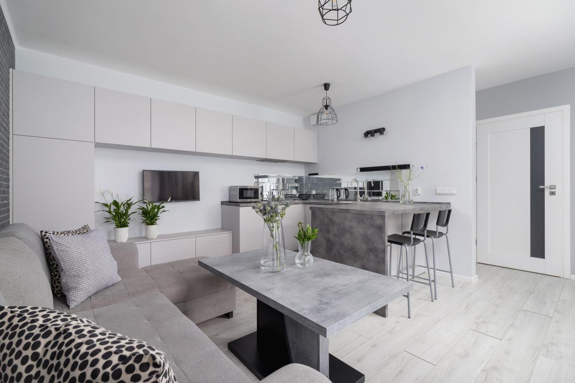 One Bedroom Apartment With A Balcony - Dietla 109 Street Krasków Exterior foto