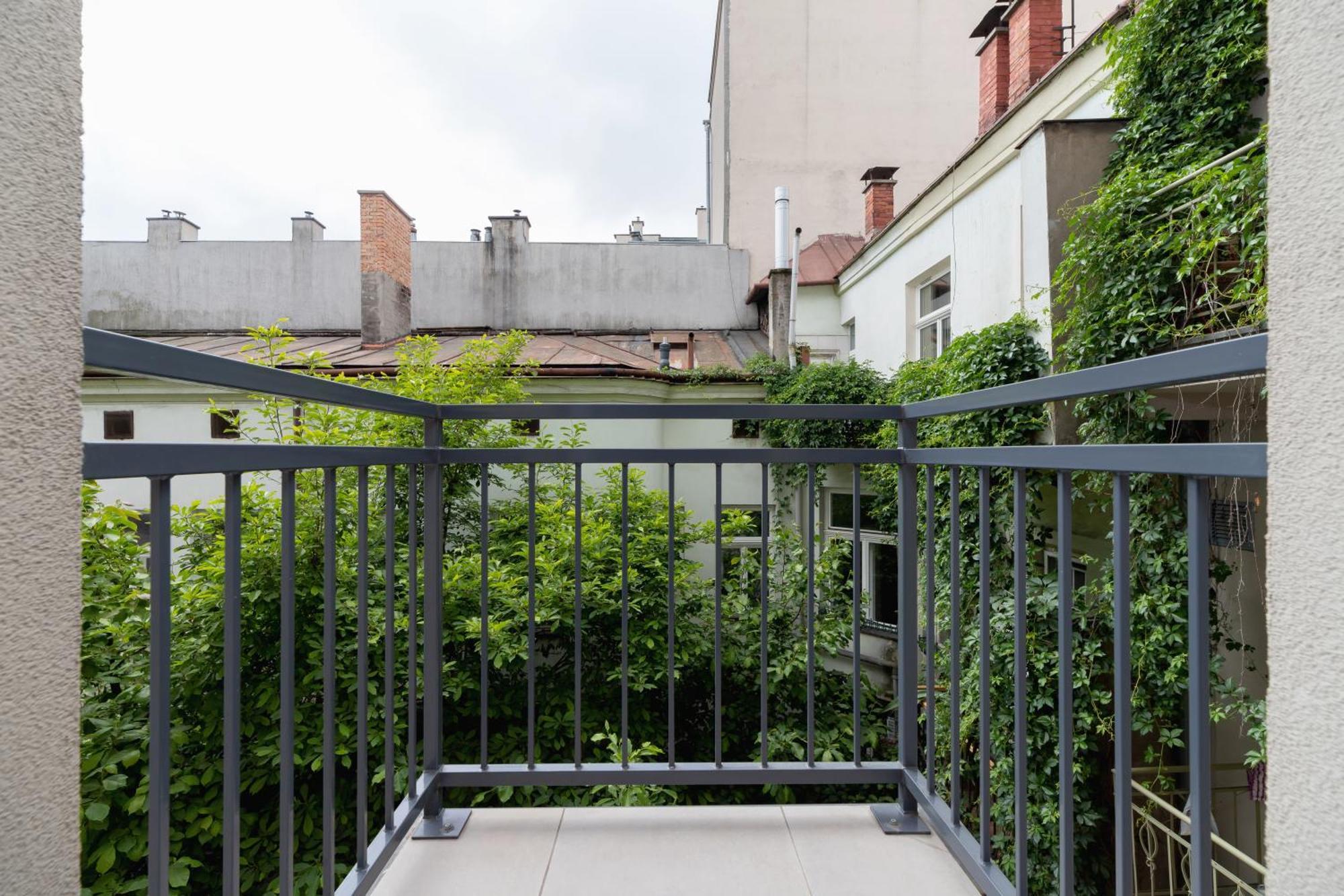 One Bedroom Apartment With A Balcony - Dietla 109 Street Krasków Exterior foto